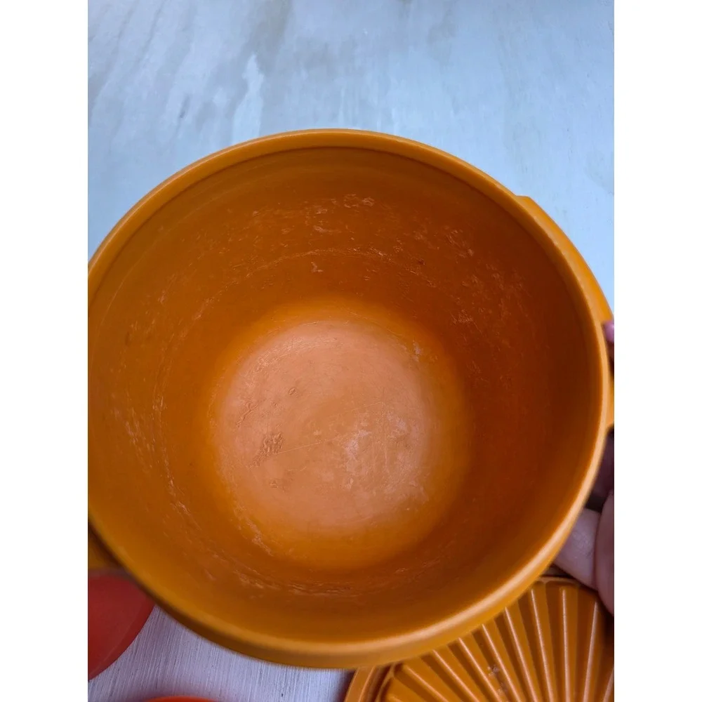 Vintage Tupperware Servalier Bowls 886 Orange Yellow Sunburst Lids 2pc Set 70s